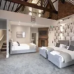 The Glebe Hotel