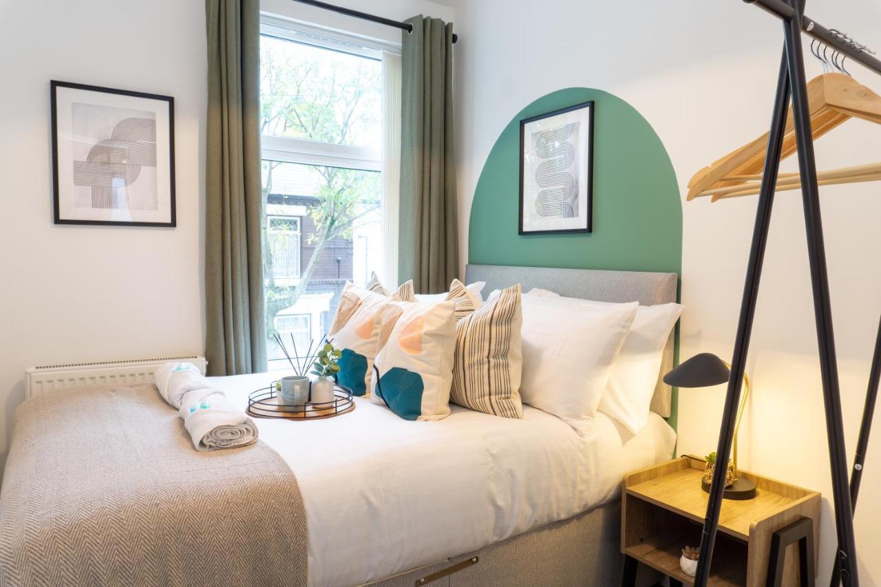 Keith House - Air Host & - Free Parking Apartment Liverpool