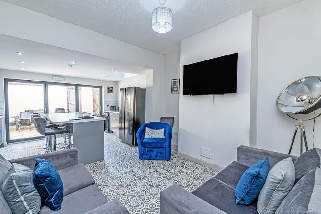 Holiday home Serviced 5 Bedroom Holiday House