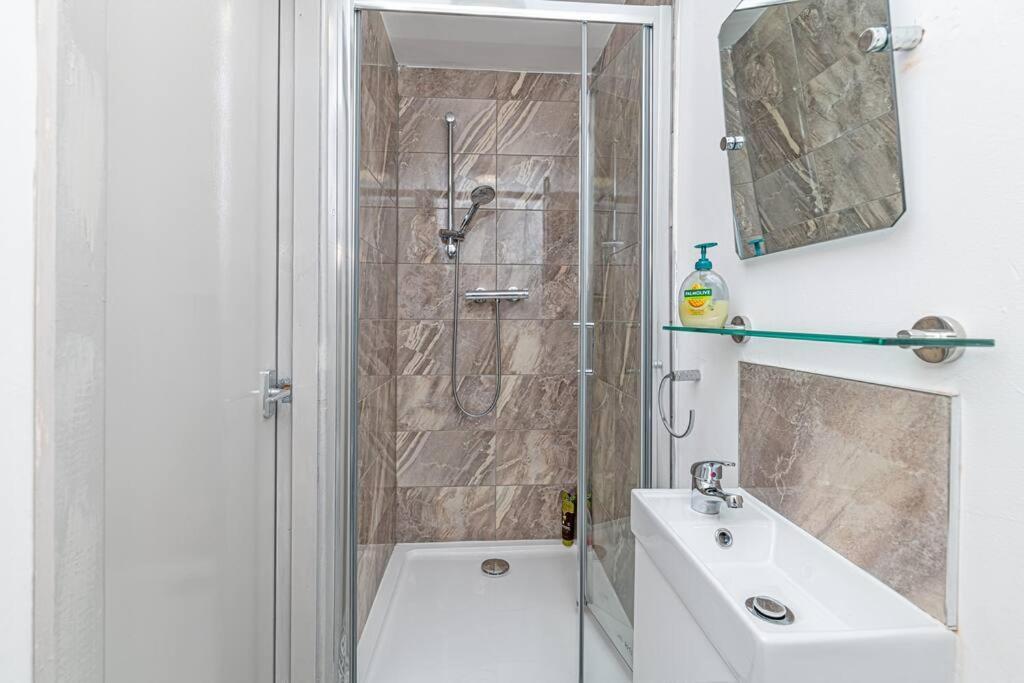 Holiday home Serviced 5 Bedroom Holiday House Liverpool