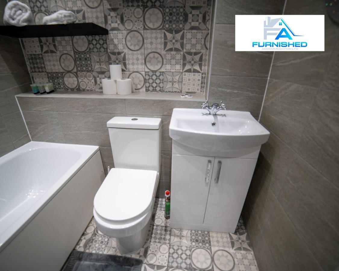 Furnished - Family - Free Parking Apartment Liverpool