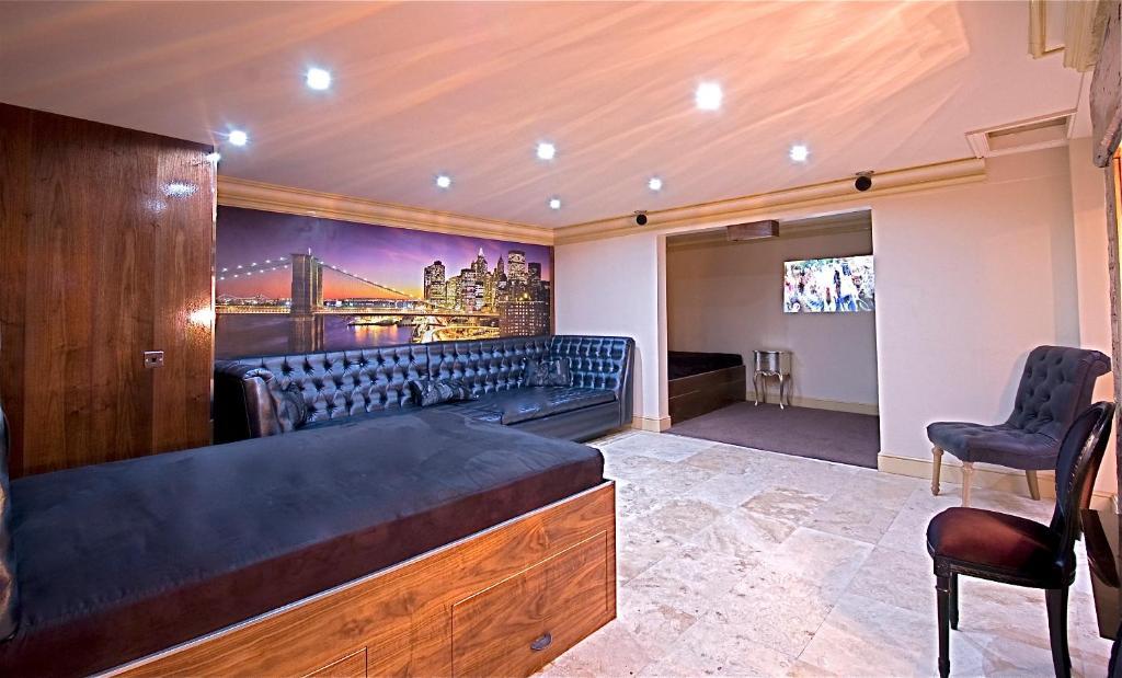 Signature Living Bold Street Aparthotel 3*
