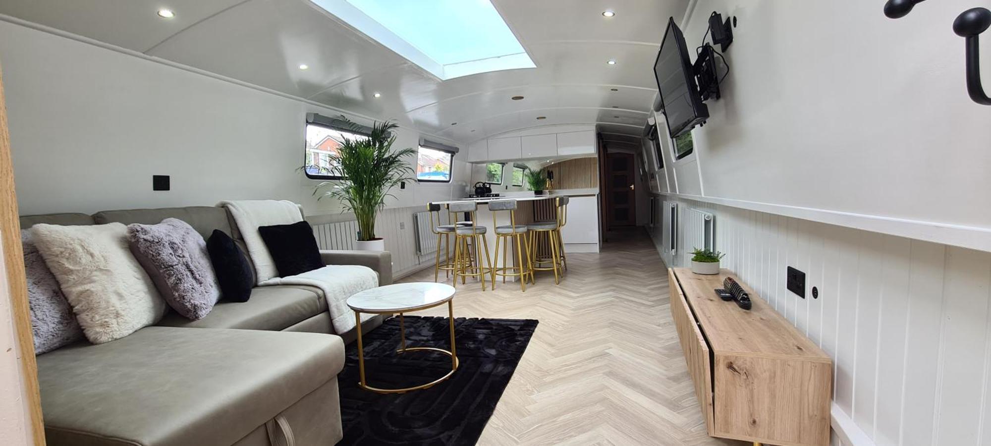 Luxury Boat Sleeping 6 Wifi