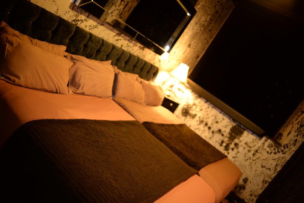 Signature Living Bold Street