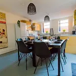 Rufford Road Residence, Entire House With Free Wifi And Free Parking On The Street