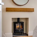 Elegant 3 Bed House Near Liverpool City Centre