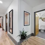 Host & Stay - Bands Warehouse Apt