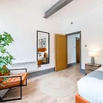 Host & Stay - Bands Warehouse Apt