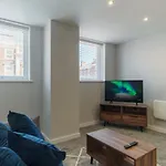 Modern 1 Bedroom Apartment In Liverpool