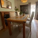 2025 Award Winner Liverpool Strawberry House - 3 Bedrooms