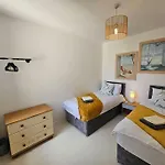 City Centre - Comfy 6 Beds - Up To 30 Percent Off - Contractors Delight