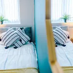 3 Bed-Sleeps 5-Garden-Parking