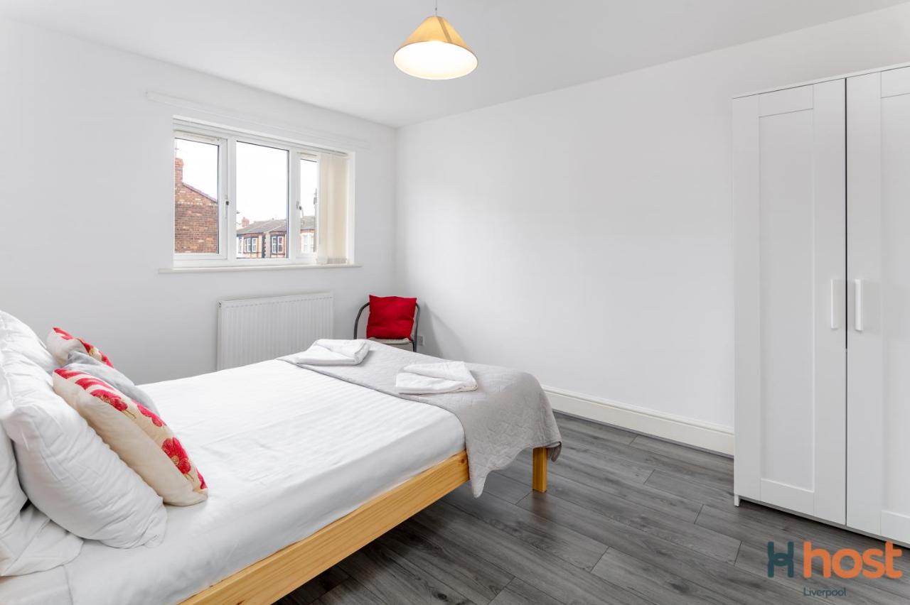 Guest house Host - In A Spacious Coliving And Coworking With Garden, And Parking Close To Centre