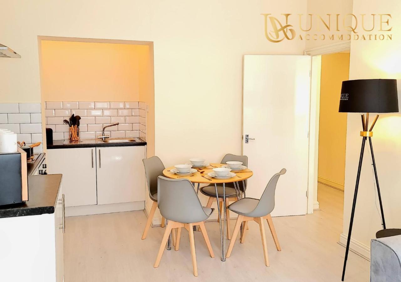 Apartment Unique - Luxury 2 Bed , Perfect For Business & Families, Book Now *