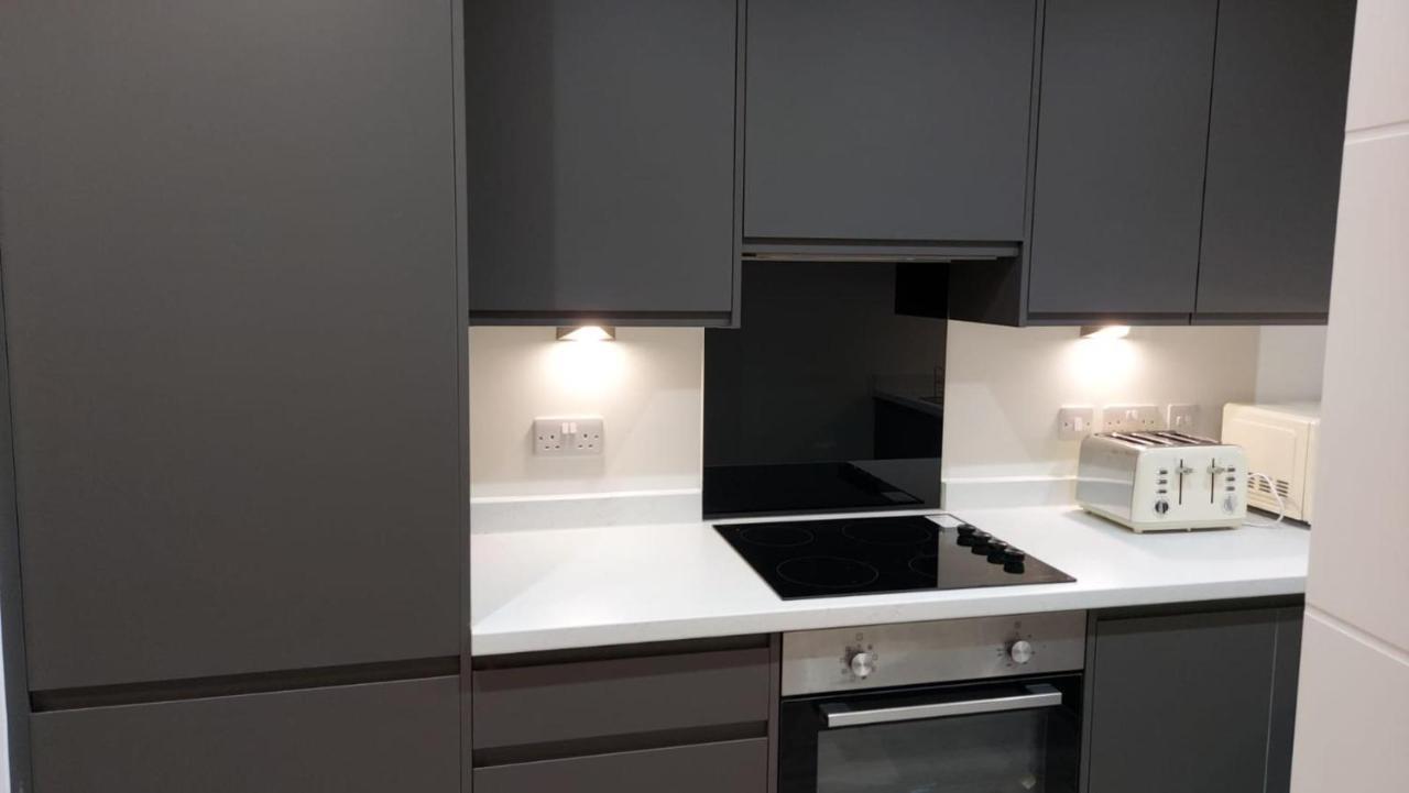 Villa Charming 1-bed In Liverpool