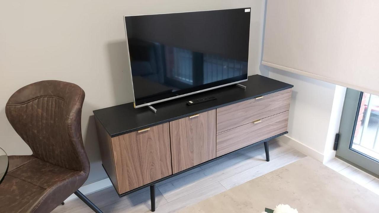 Villa Charming 1-bed In *