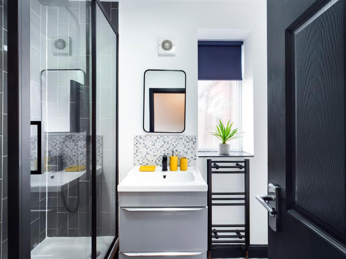 Large, Stylish Maisonette In Liverpool, Opposite Sefton Park *