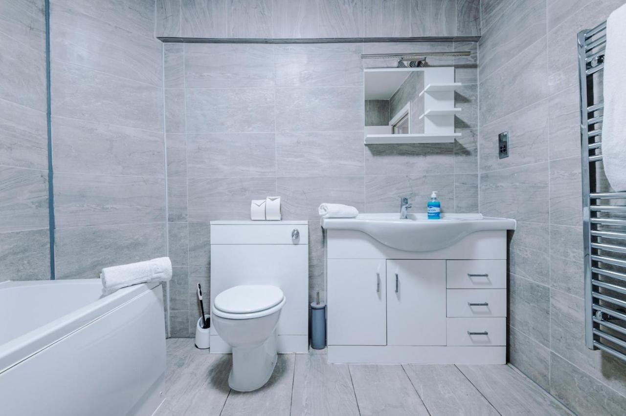 A-k Apartments- Vibrant Centre Sleeping 5 Guests * Liverpool