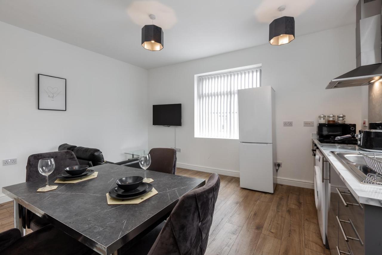 York Free Parking Included Apartment