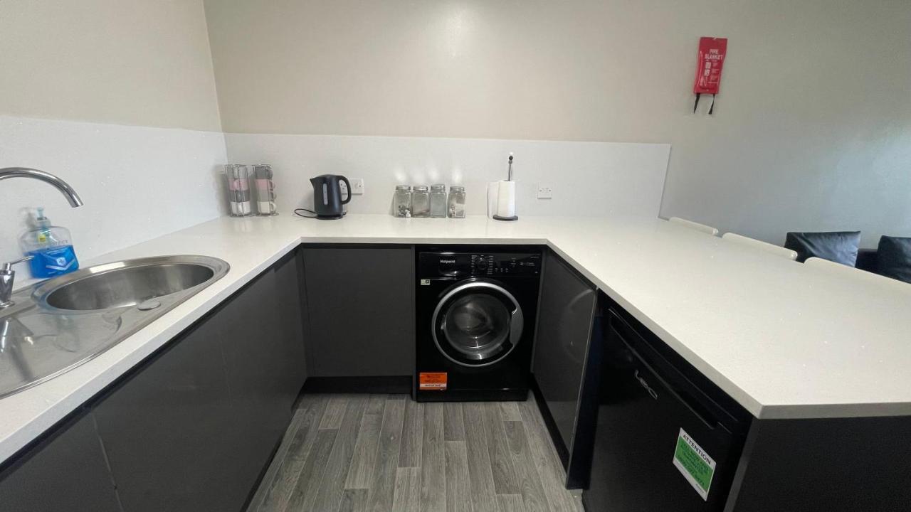 Apartment Hosted By Ryan - 2 Bedroom