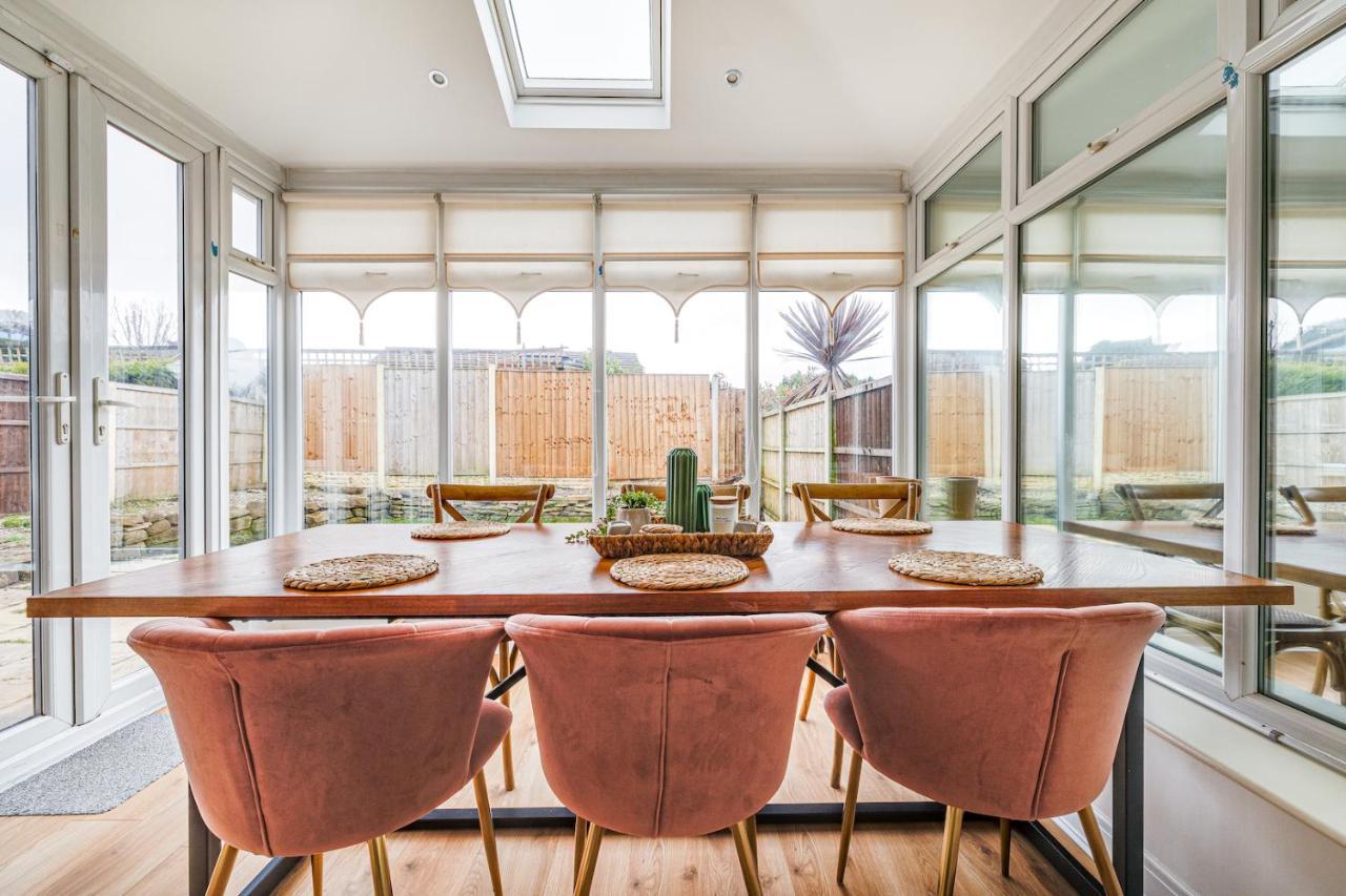 Elegant 3 Bed House Near Centre *