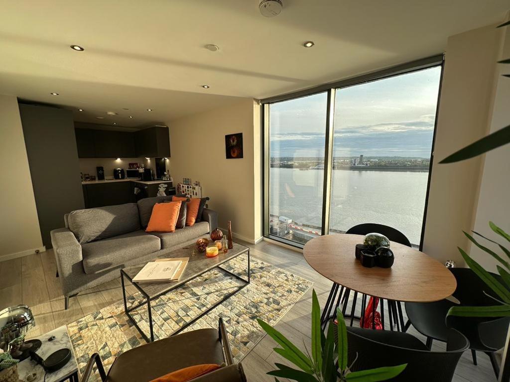 Beautifull And Cosy Family With Merseyside View Near City Center Liverpool
