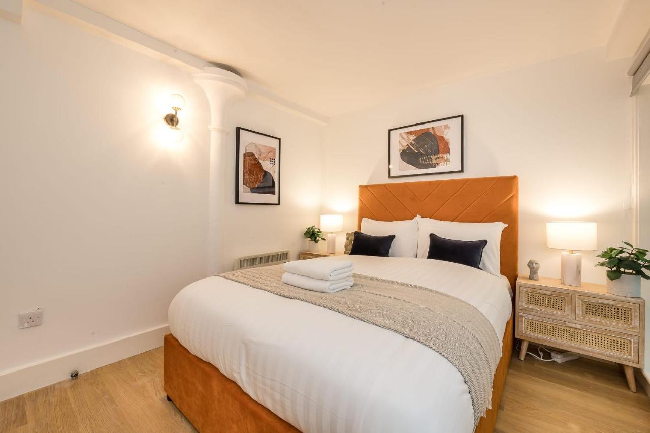 Host & - The Cavern Quarter Nest