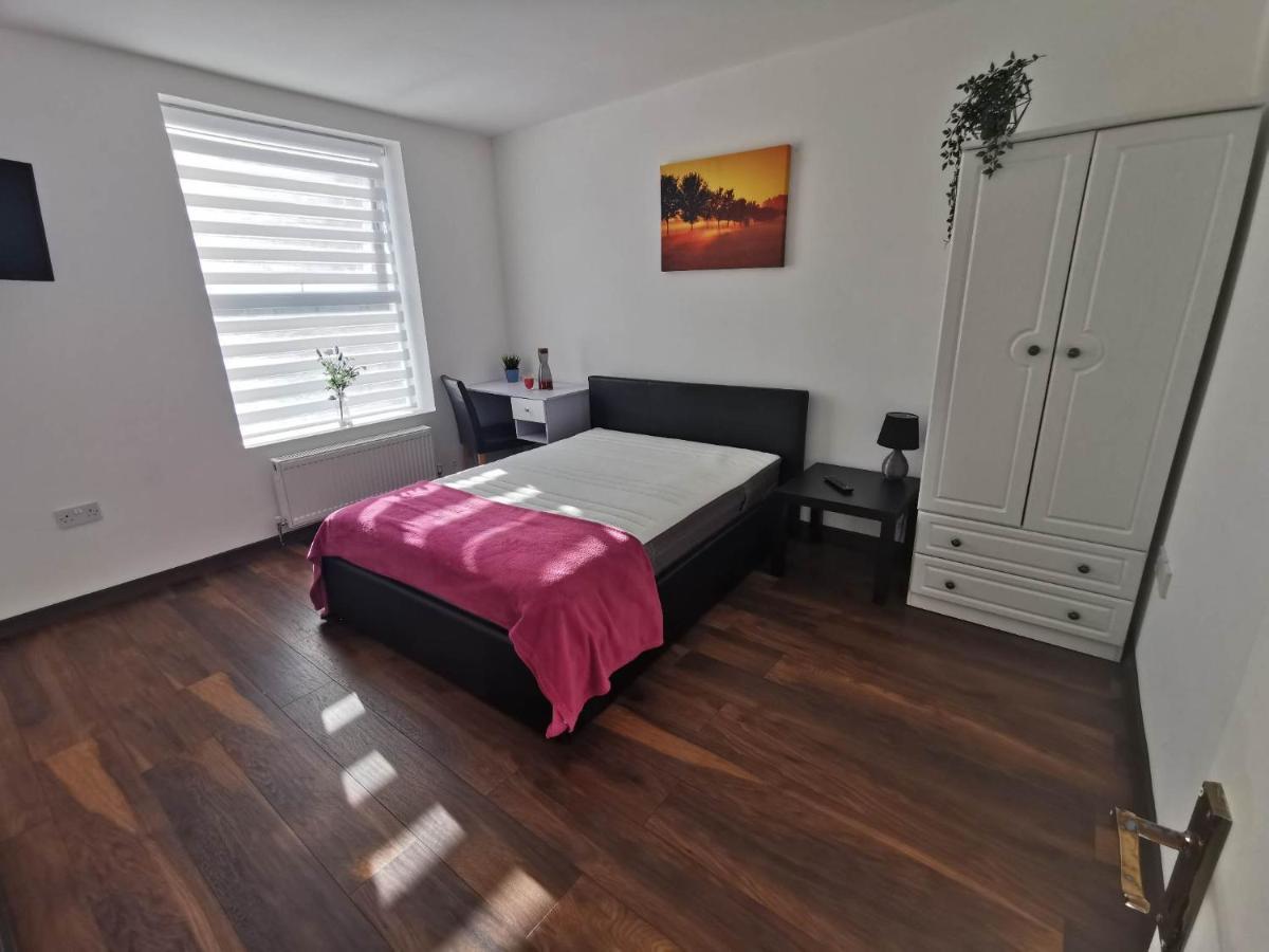 Barbara's Homestay Liverpool
