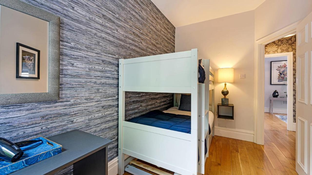 Host & - Kensington Quarters Apartment *