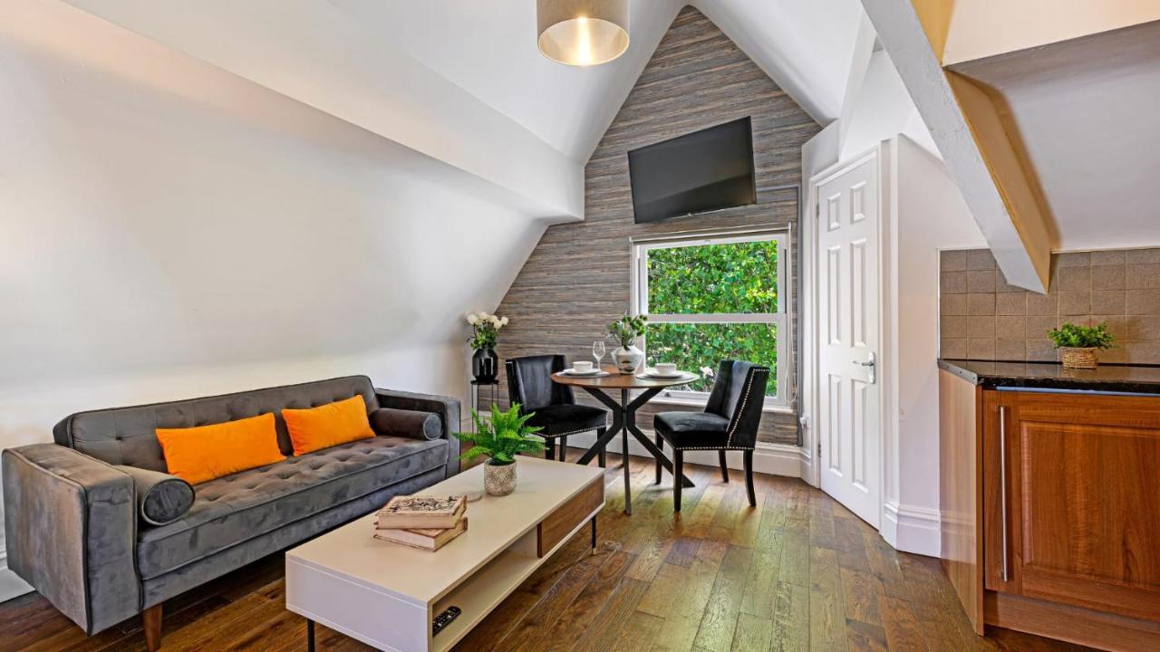 Apartment Host & - Kensington Quarters