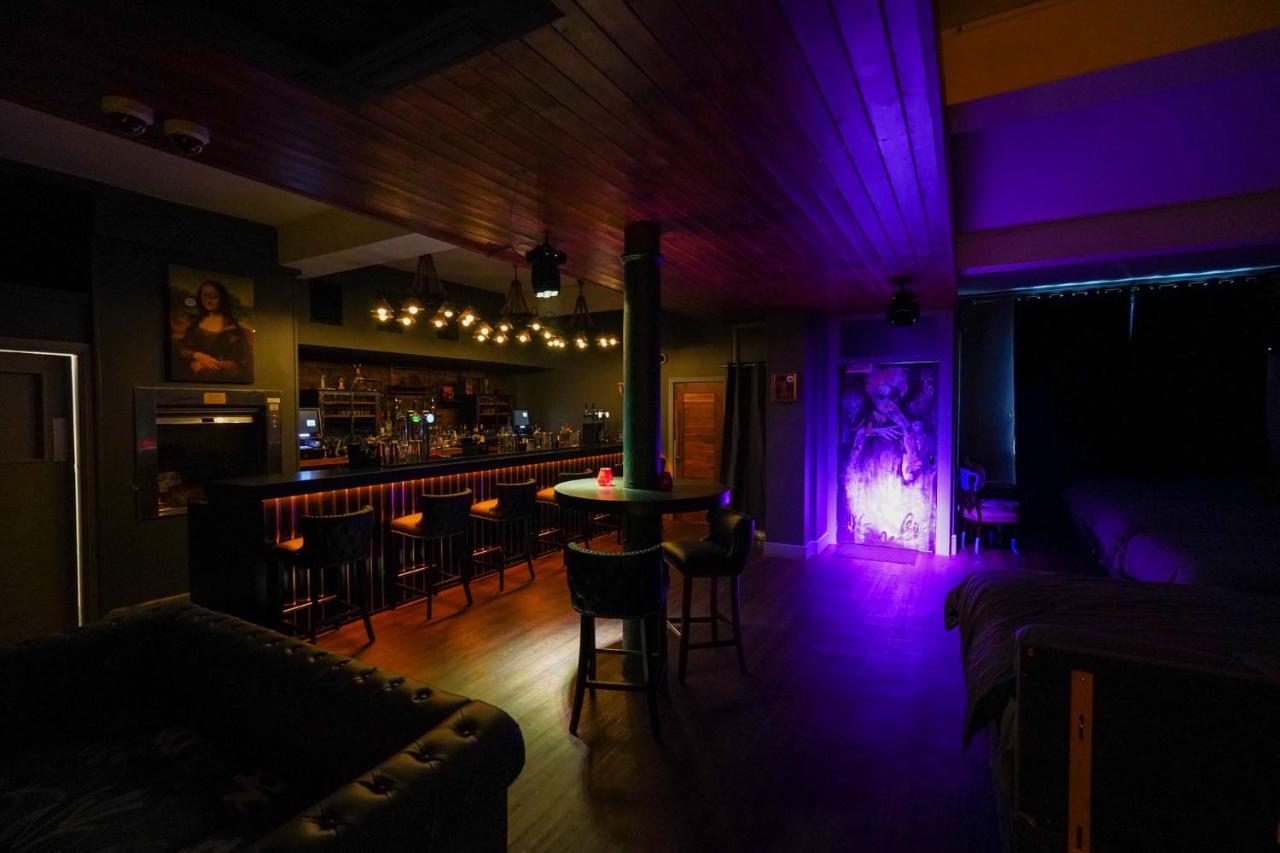 Aparthotel The Club House, Liverpool's Party Pad Sleeps 10! *