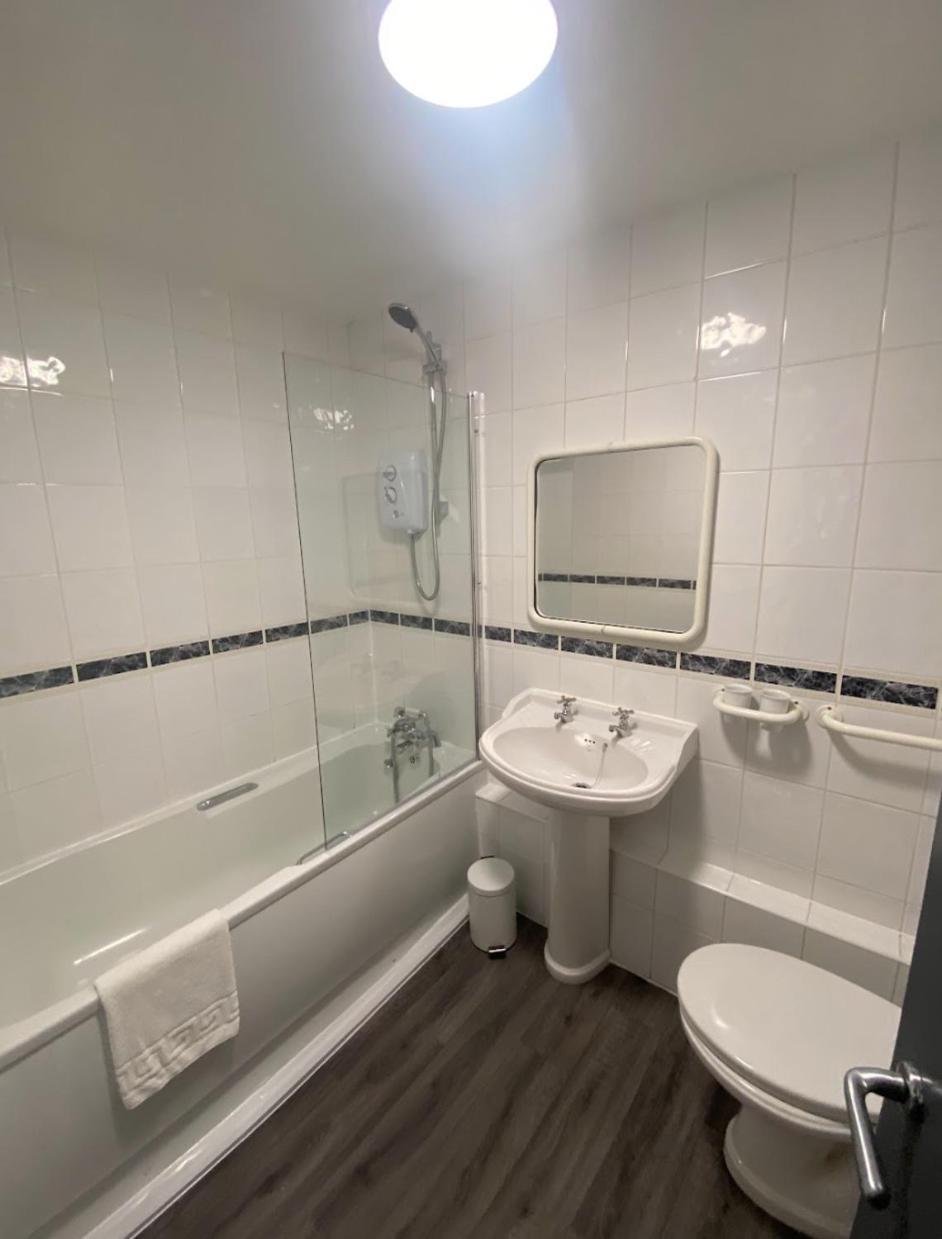 Rainford Gardens By Ustay *