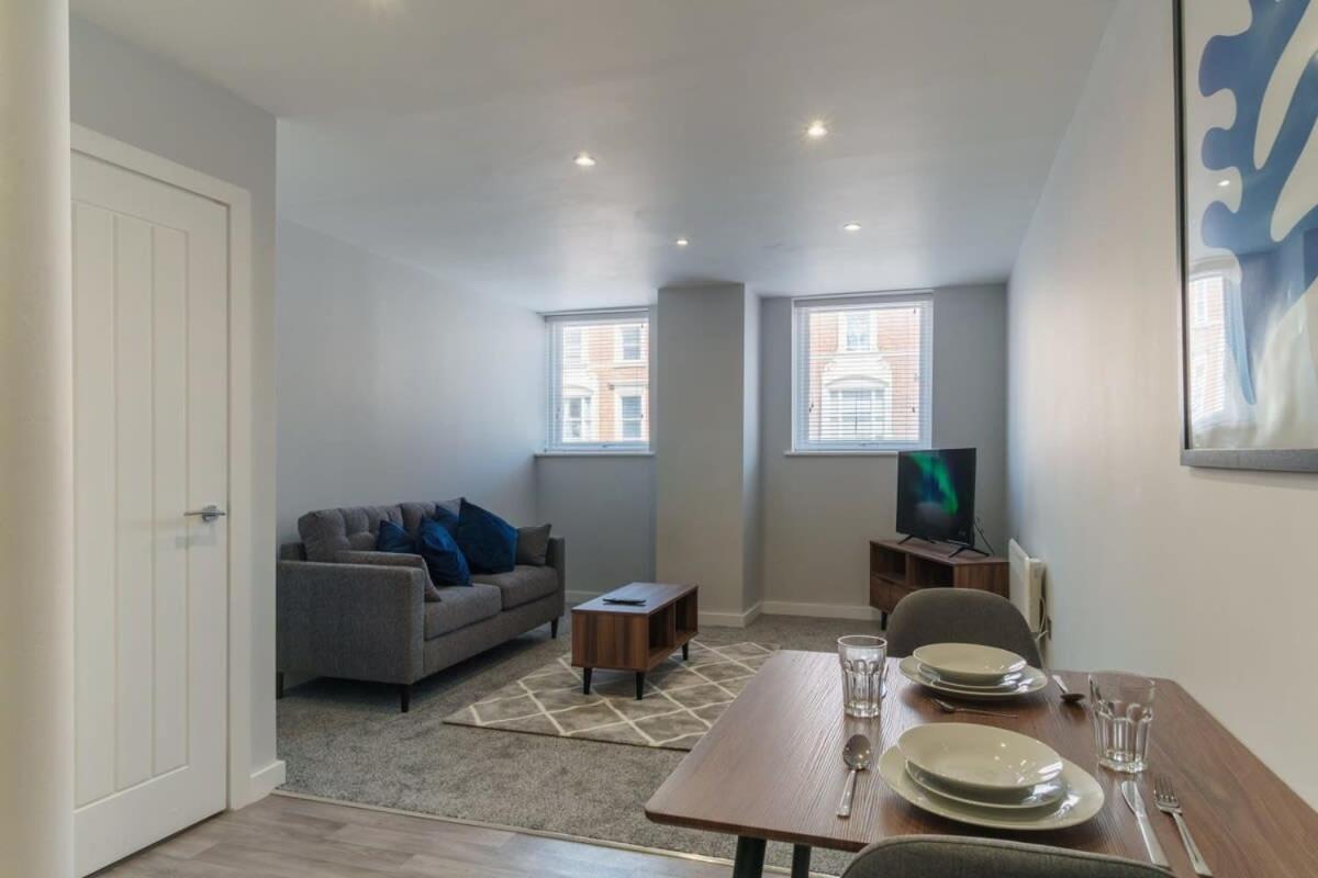 Modern 1 Bedroom In Apartment Liverpool