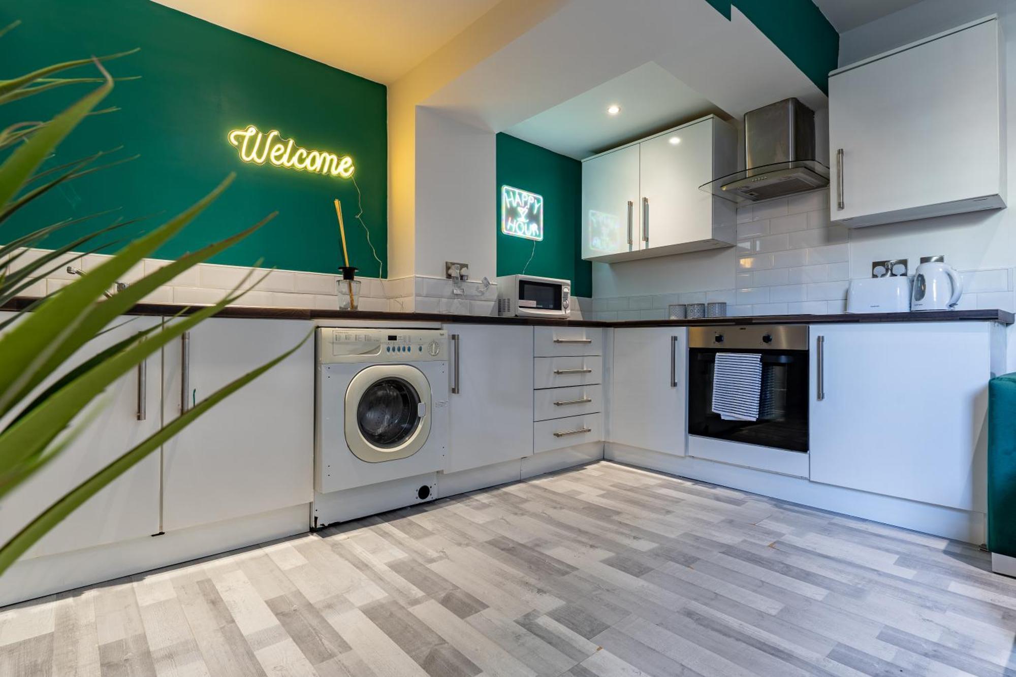 Hackins Hey Stylish Central Duplex - Quiet & Convenient Apartment Liverpool