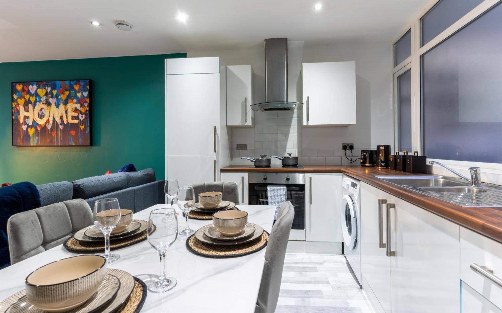 Hackins Hey Stylish Central Duplex - Quiet & Convenient Apartment