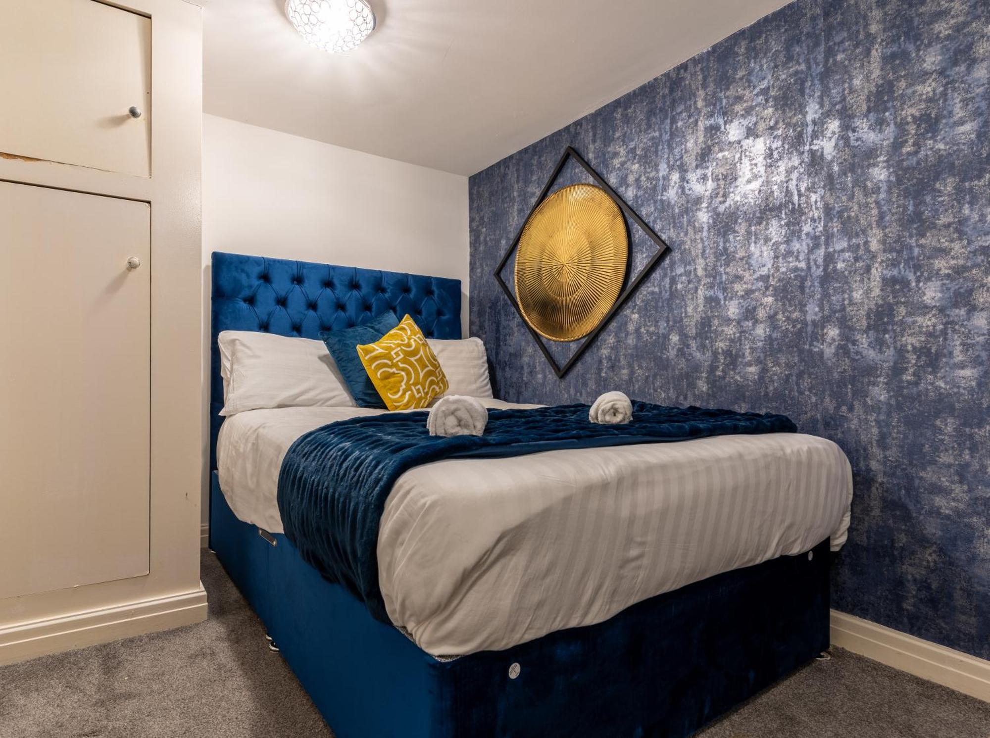 Hackins Hey Stylish Central Duplex - Quiet & Convenient