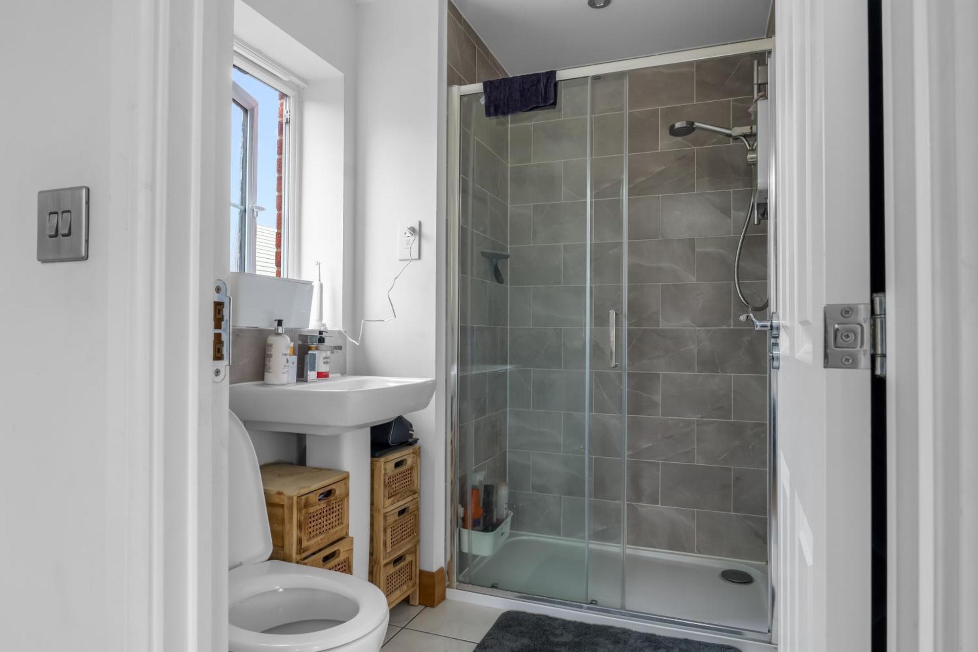 Luxurious 4 Bedroom House Guest house