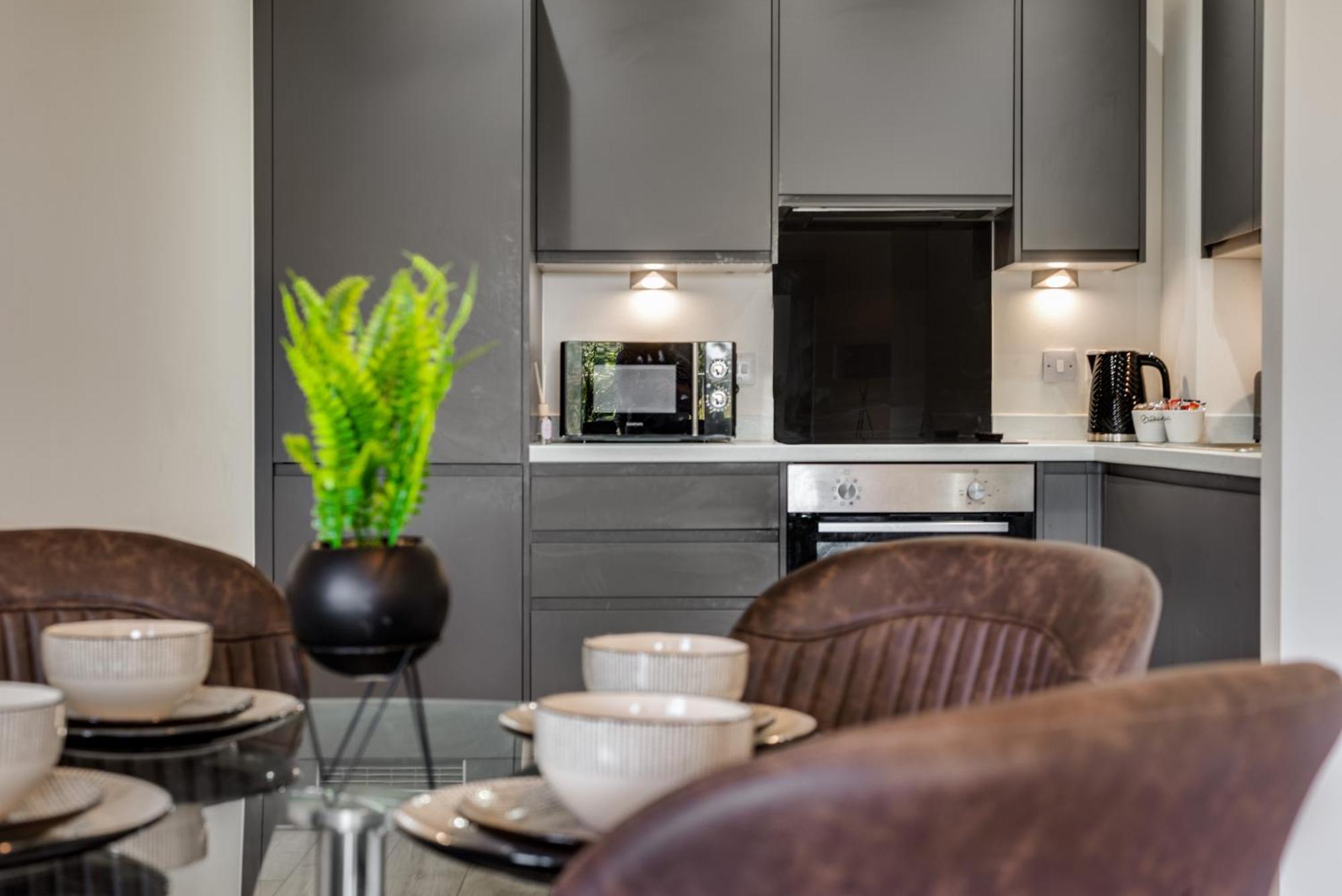 Huge Long Offers! Lux City-edge Stay! Perfect For Business & Leisure Apartment Liverpool