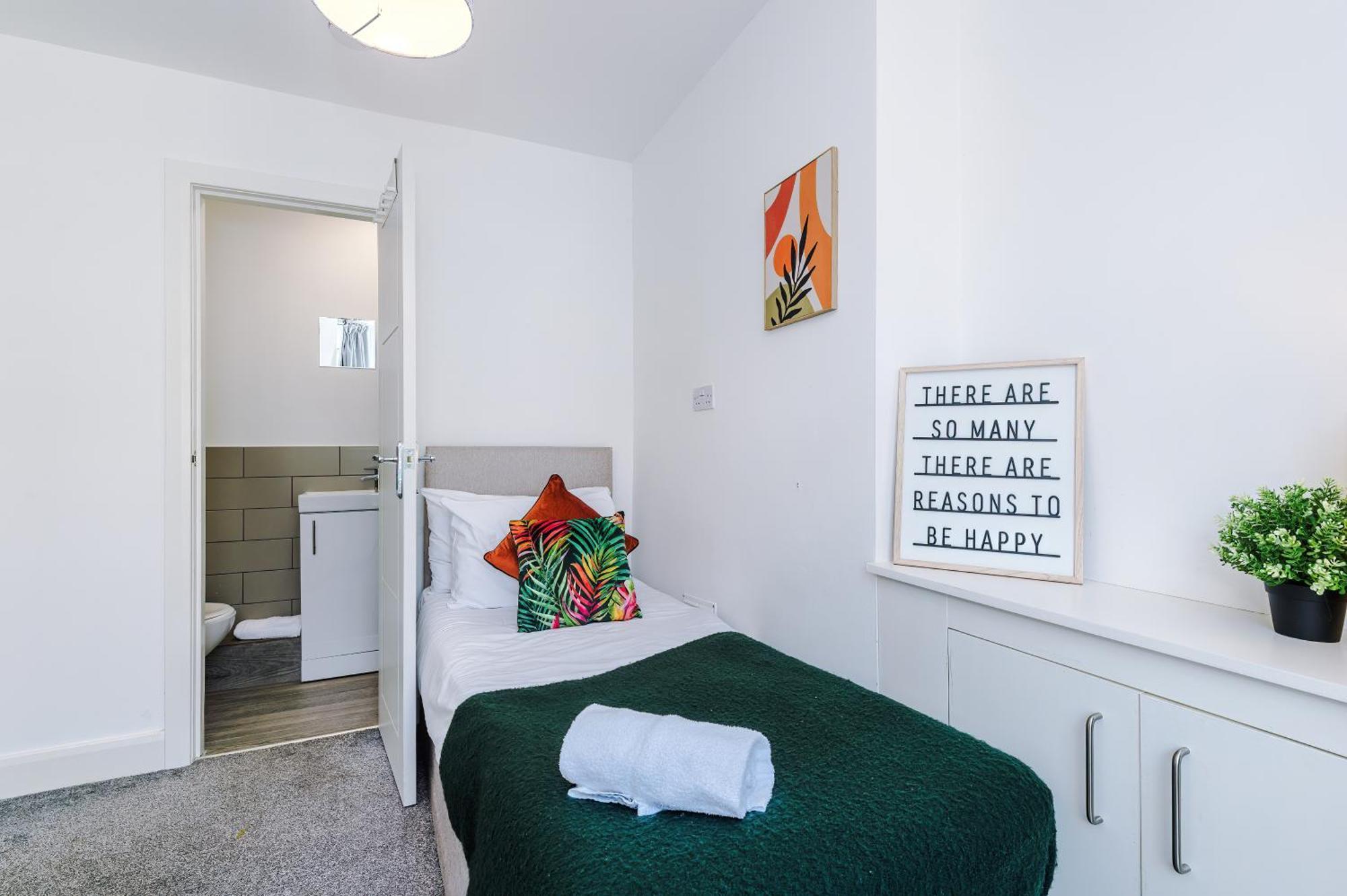 Strathcona House - Air Host & - 3 Bedroom - 3 Bathroom * Liverpool