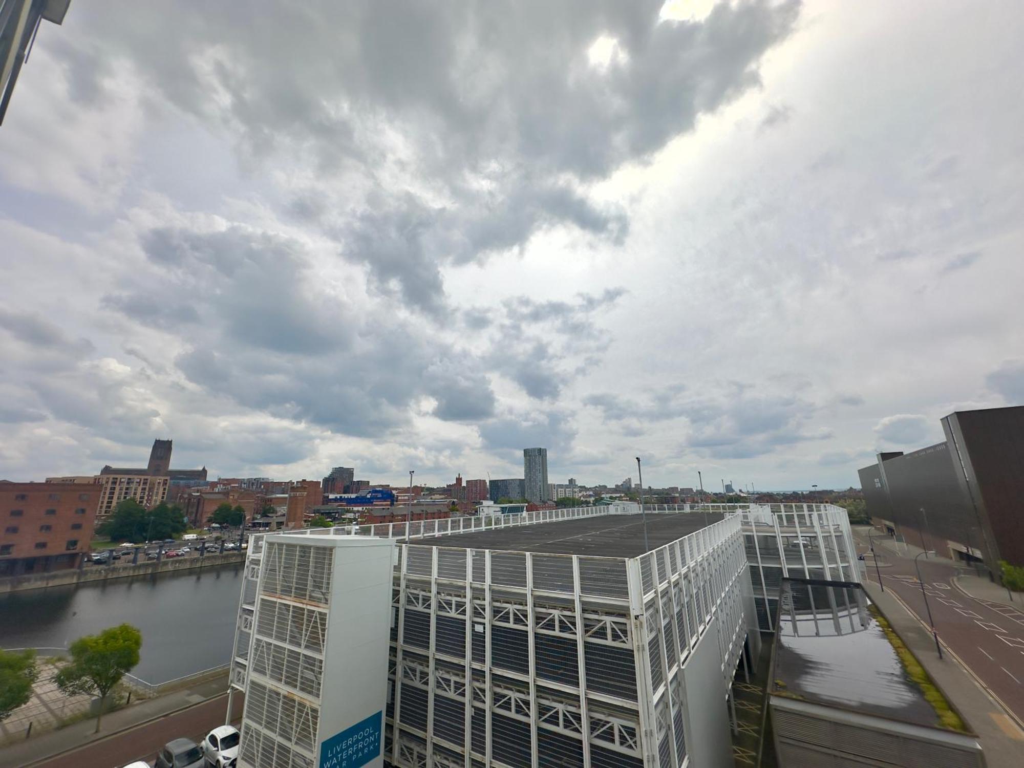 Monarchs Quay Arena By Happy Days *