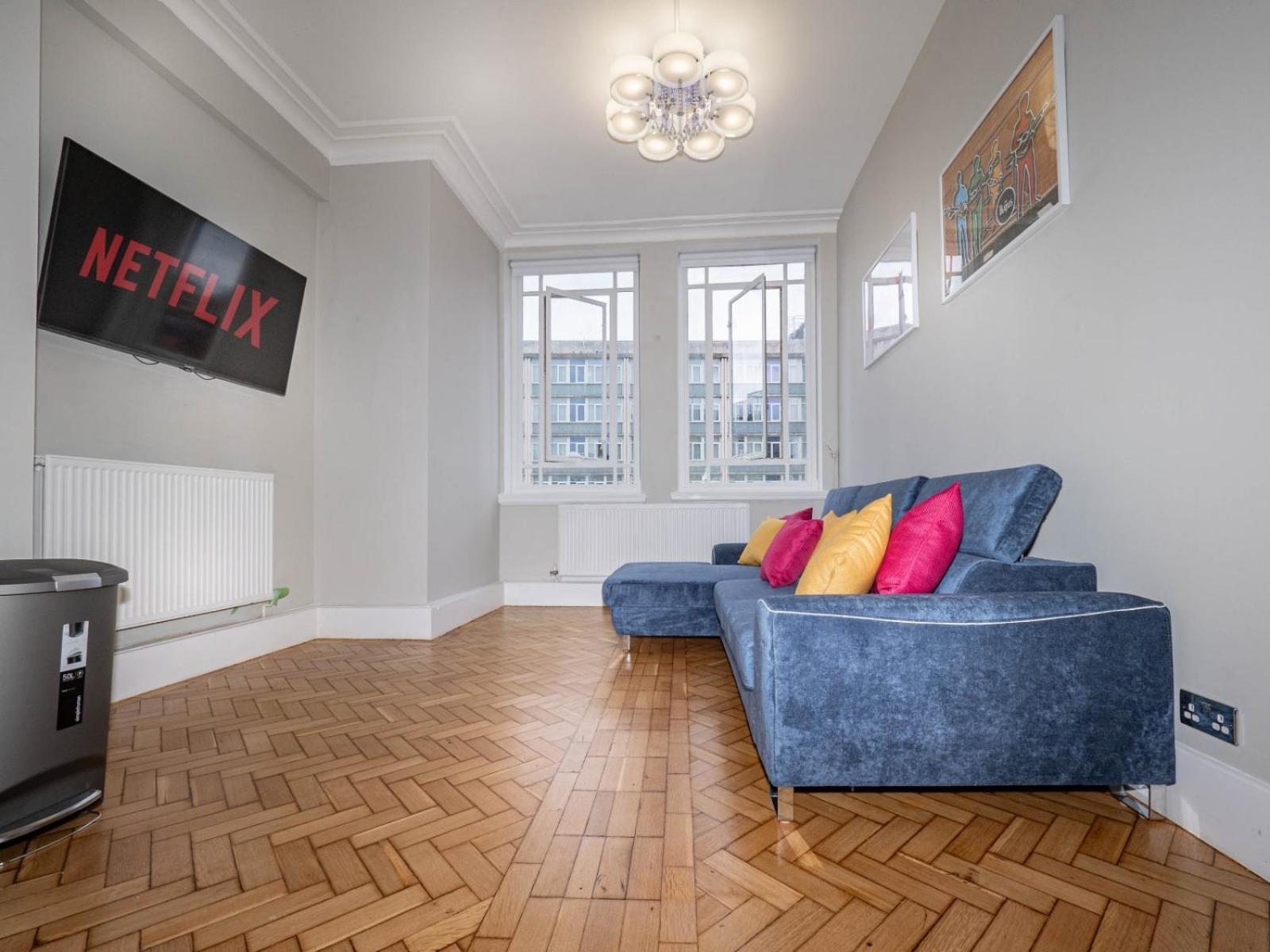 Apartment Luxliv Fenwick - - 6 People Liverpool
