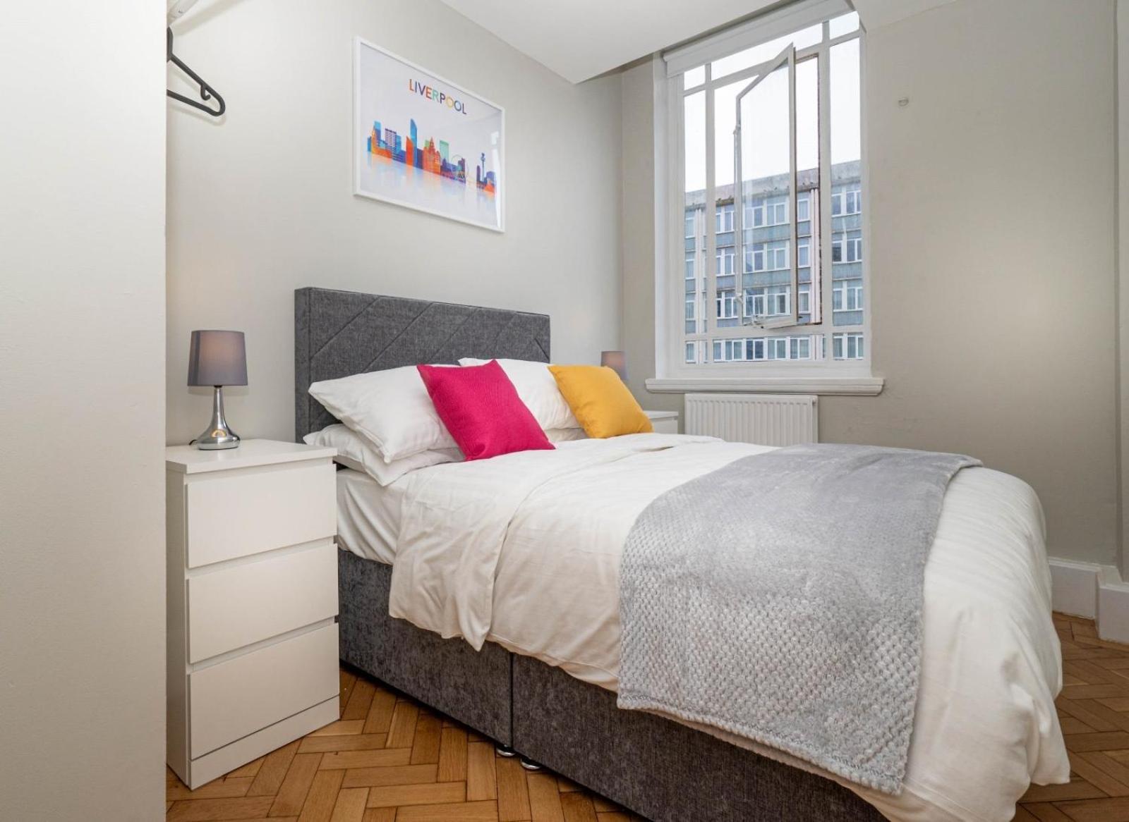 Luxliv Fenwick - - 6 People Liverpool