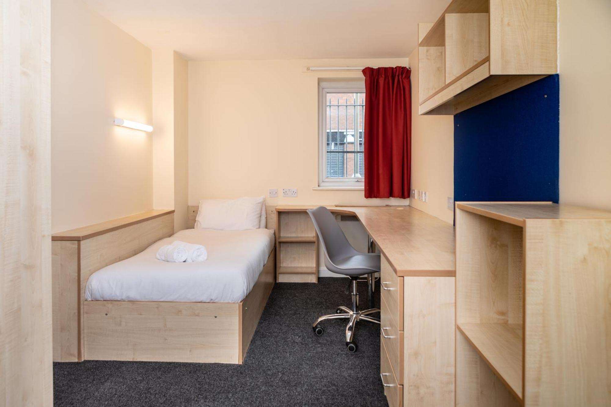 Apartment Court