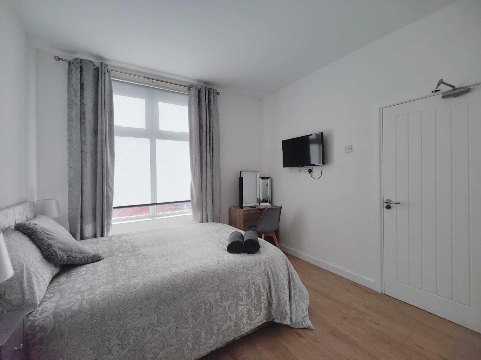 Guest house - Hall Lane Opp The Royal Hospital Close To City Centre *