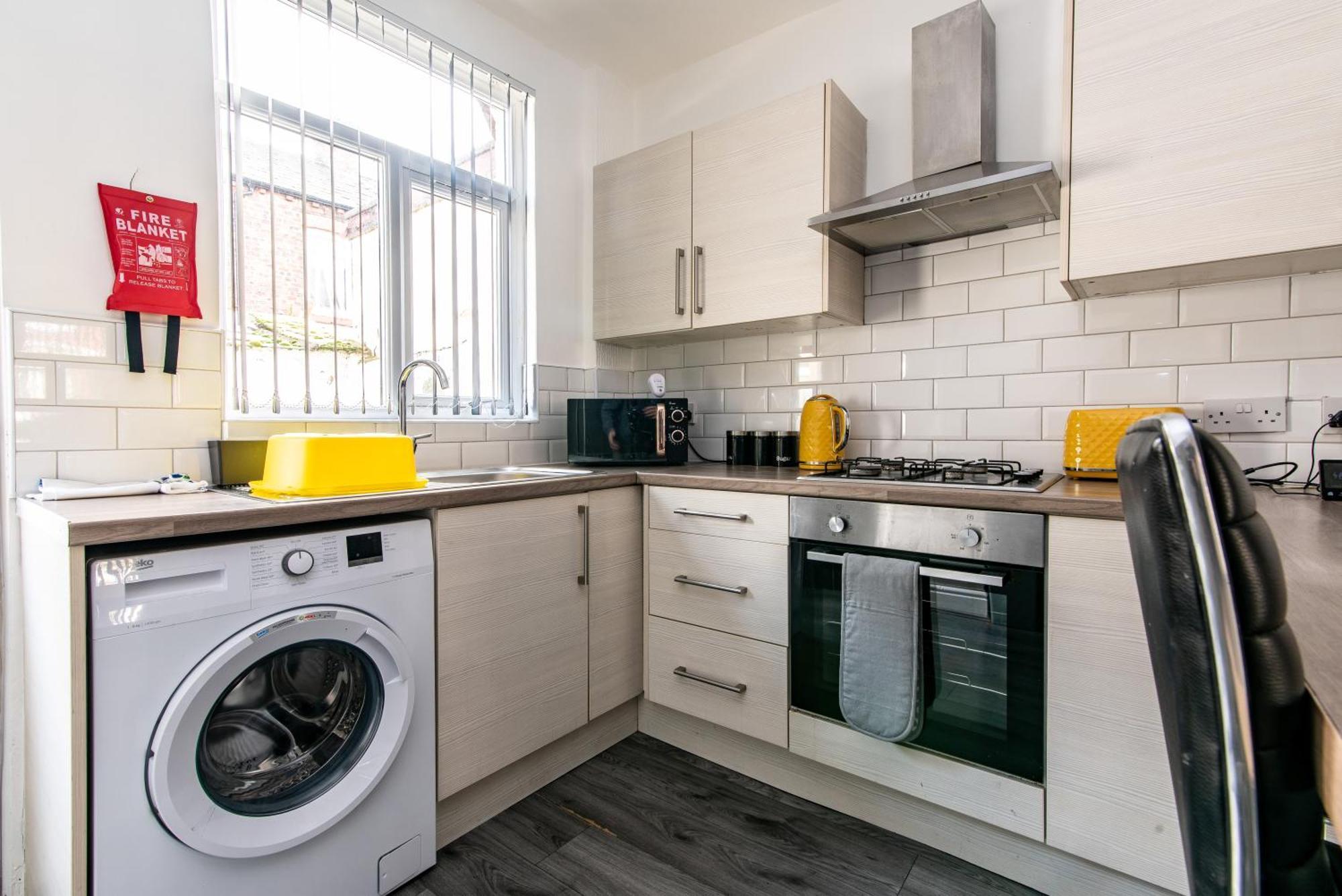 Holiday home 2 Bed House Close To & Everton Stadiums