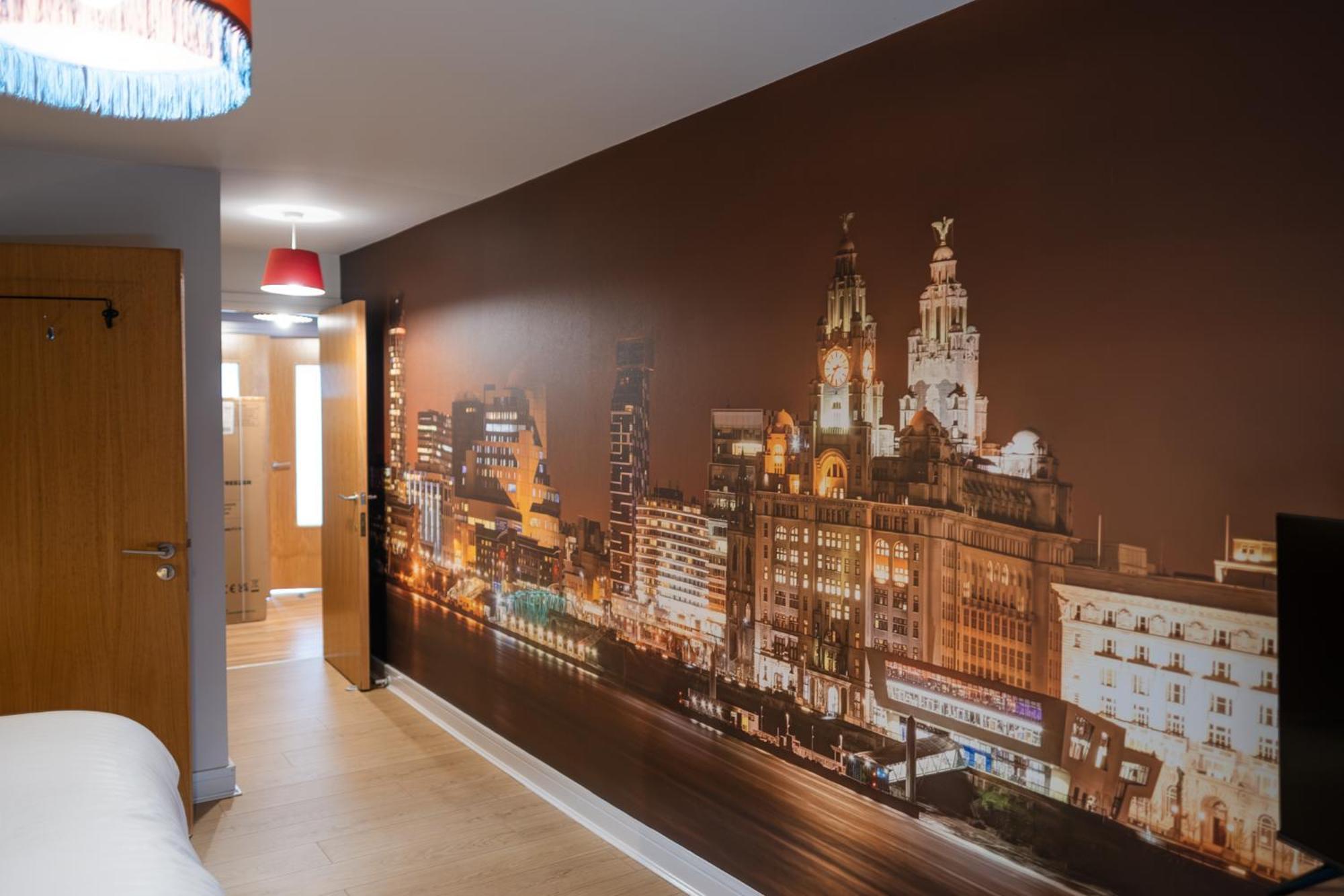 Centre Two Bedroom In The Heart Of *