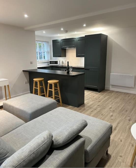 Apartment Gorgeous 2 Bed With Free Parking Near, Sefton Park, Palm House, Lark Lane, And Everton Football Clubs Liverpool