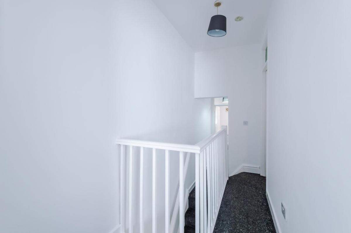 Stylish Three Bedroom House In By Eason Stays, Ideal For For Weekend Getaways & Business Travellers - With Free Parking! Liverpool