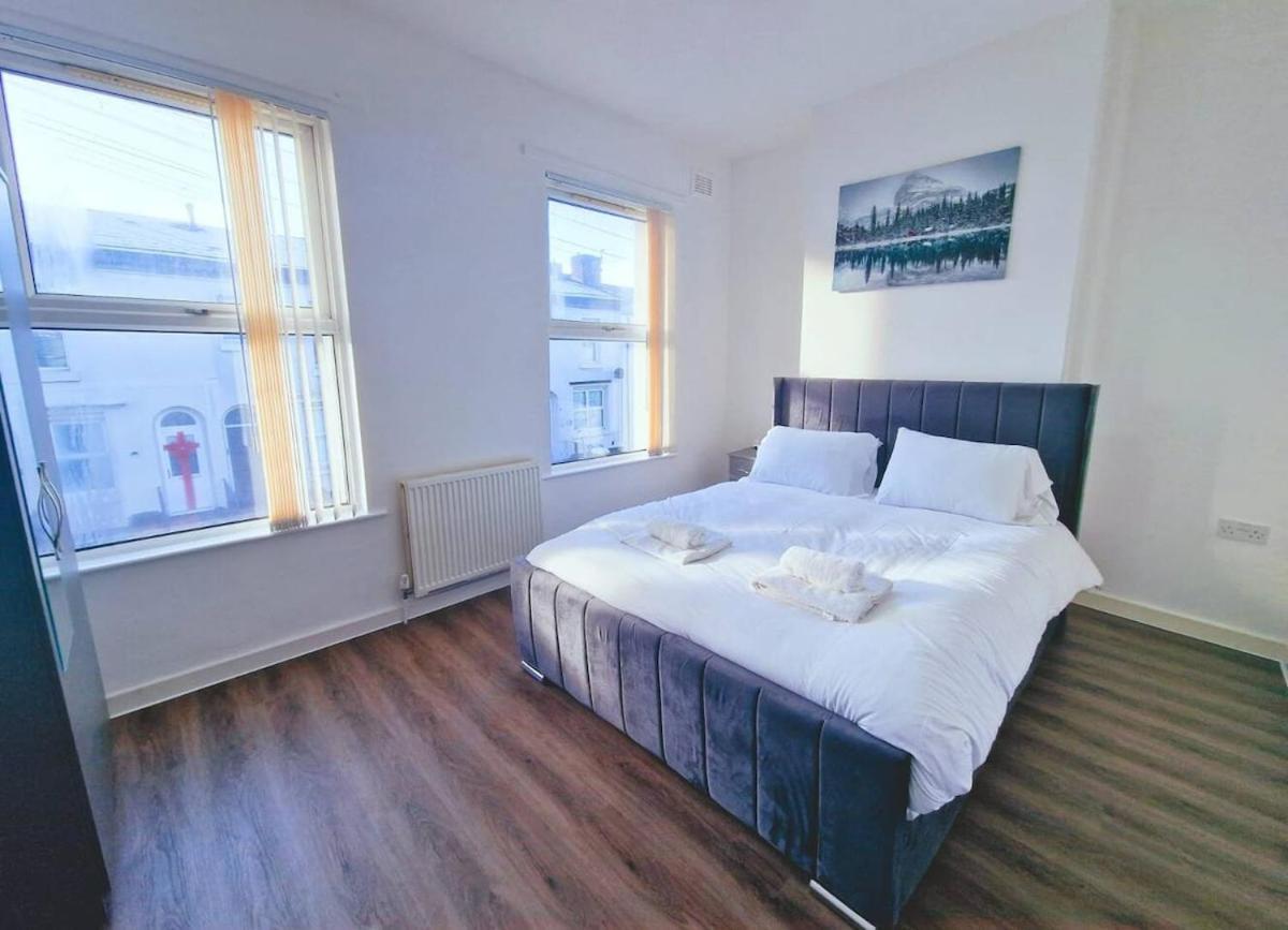 Beautiful Near Lfc Stadium Apartment *