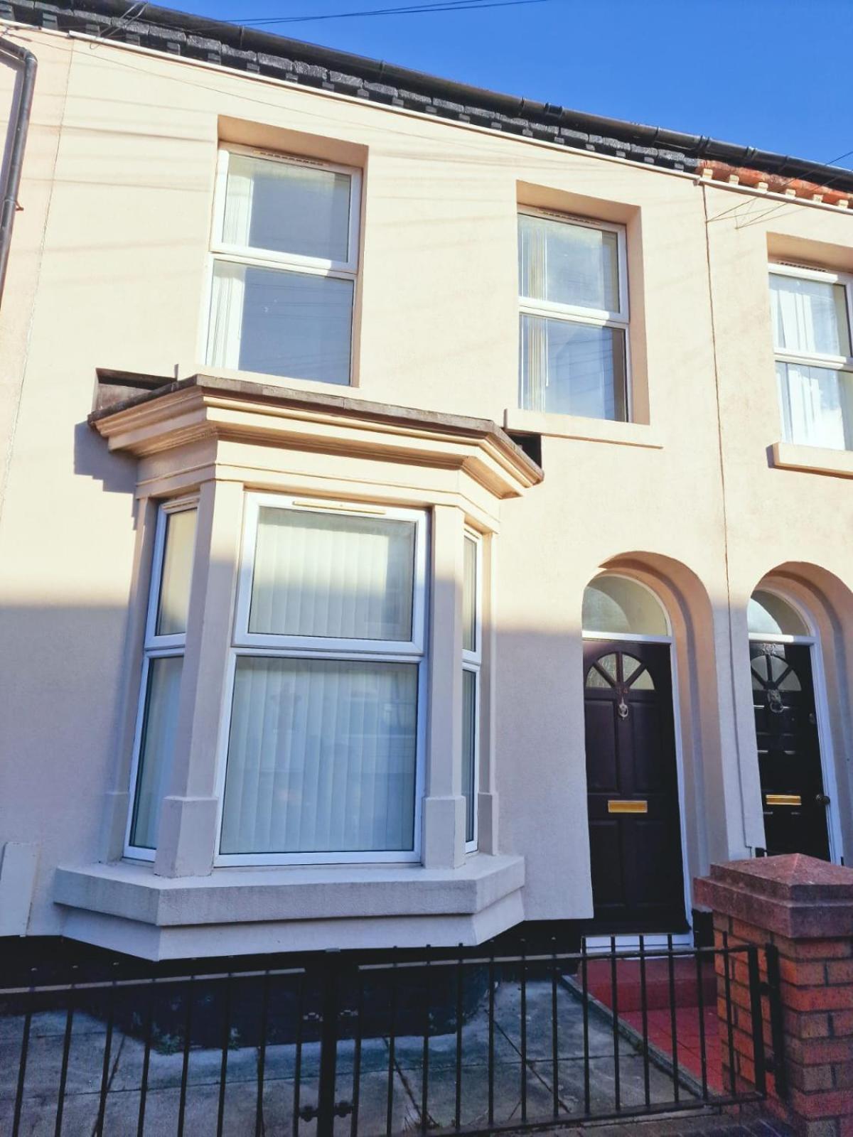 Beautiful Near Lfc Stadium Apartment *